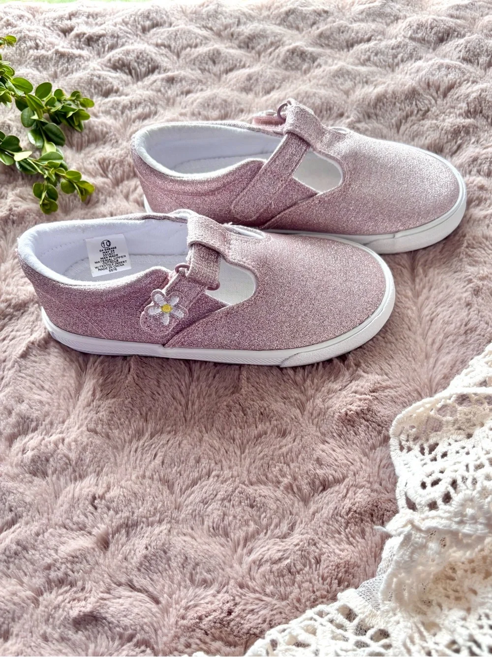 Cupcakes & Cashmere Kids Glitter Mary Janes – Size 10 (NWOT) - Picture 5 of 8